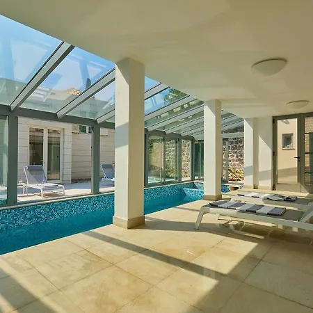 Hedera Estate, Hedera Iii Villa